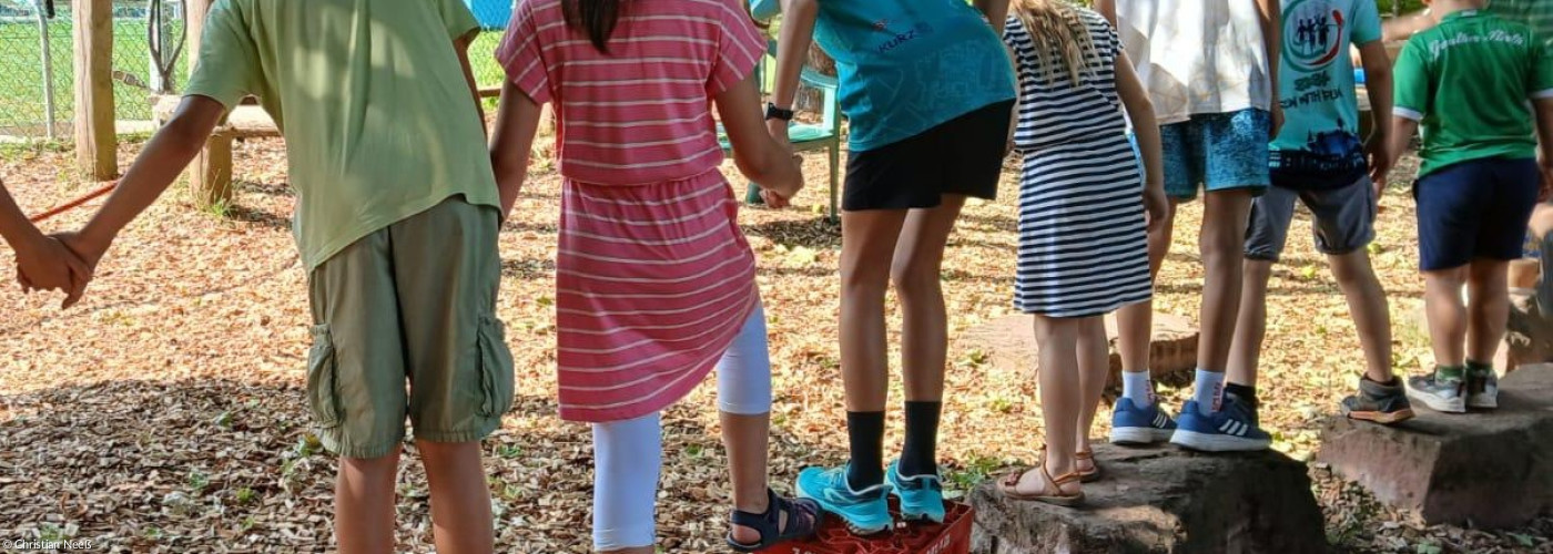 Kinder beim gemeinsamen Spielen